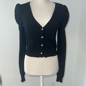 Forever 21 pearl cardigan size medium